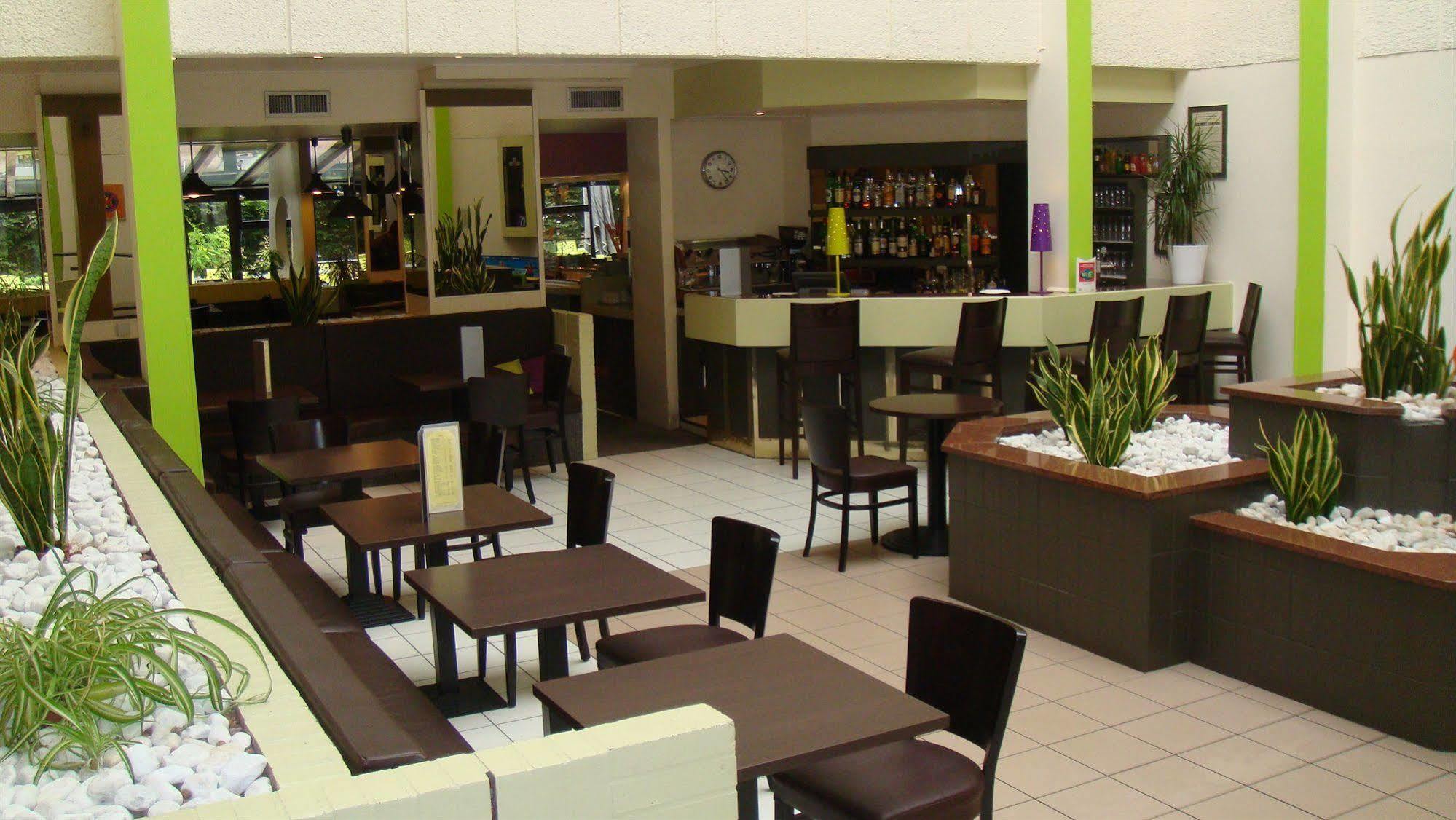 Ibis Styles Parc Des Expositions De Villepinte Villepinte  Exterior photo
